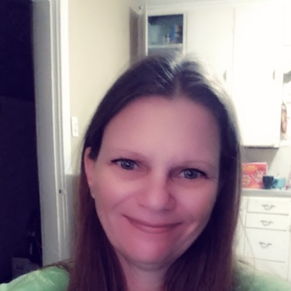 Meet your Posher, Angela - Picture 1 of 1